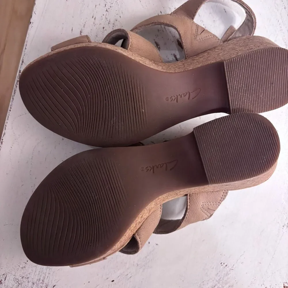 Clarks Collection McWen Strap Wedge Sandals Women's 8 Taupe Leather Comfort